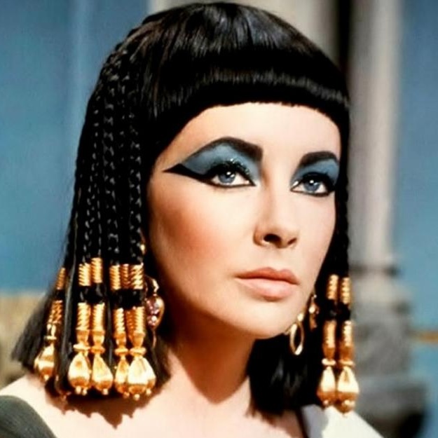 Oční linky tzv. na Kleopatru aneb Některé make-up trendy by vskutku měly zůstat ve starověku 2- Hazzlit